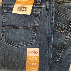 2 Pair Wrangler 20X Extreme Relaxed jeans 28x36